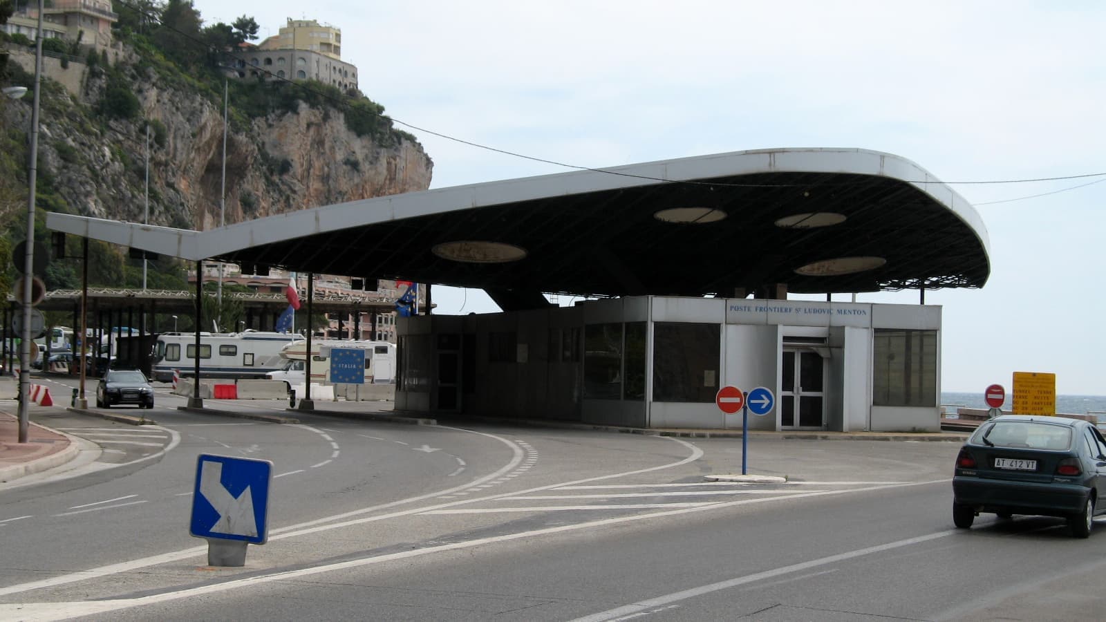 France Italy Border Checkpoint, Menton. File photograph. Foto d'archivio.