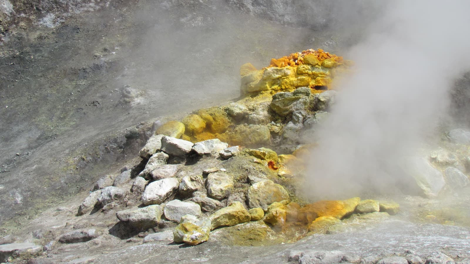 Solfatara di Pozzuoli 5105. File photograph.