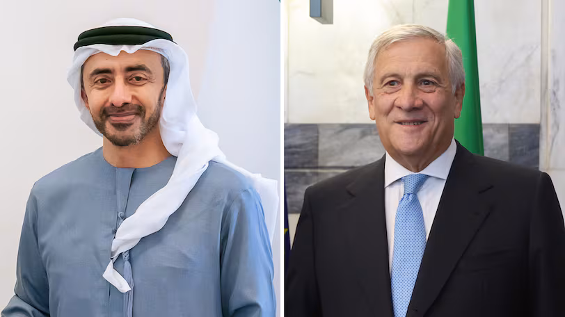Lo sceicco Abdullah bin Zayed e Antonio Tajani ritratti insieme durante un incontro ufficiale.